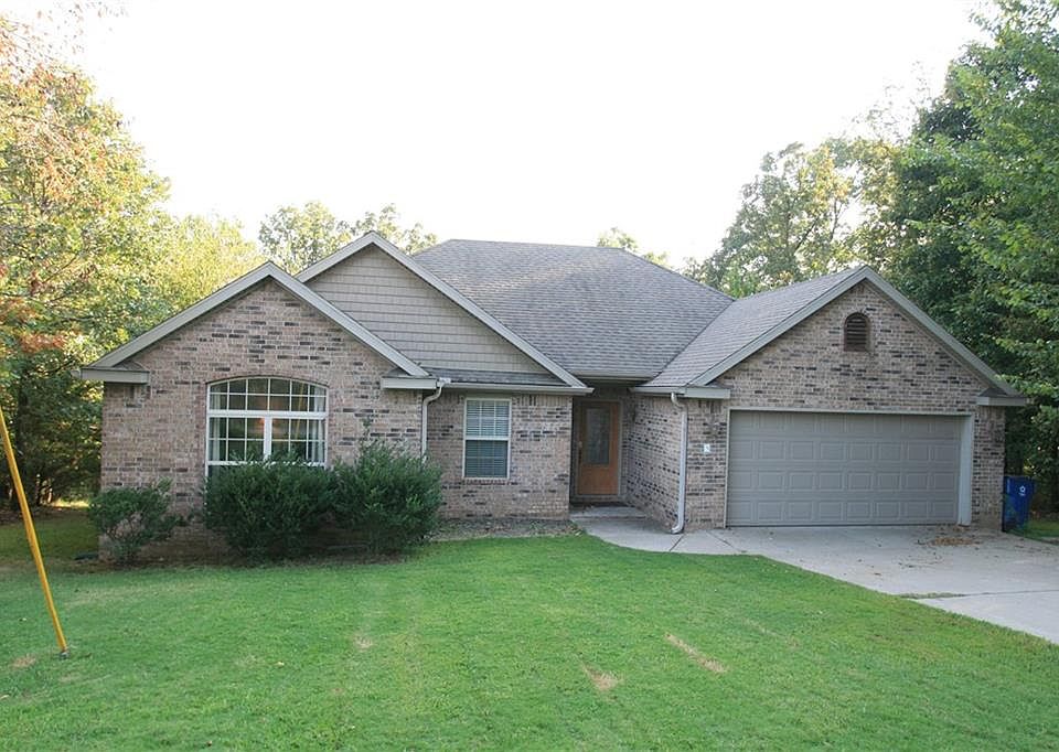 1st image of 5 Chatburn Ln
