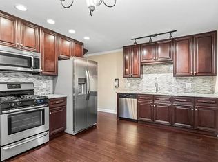 43 Clover Dr, Crystal Lake, IL 60014