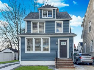 18511 Murdock Ave, Saint Albans, NY 11412