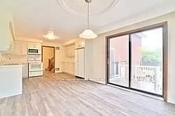 7887 Dufferin St — Photo 18