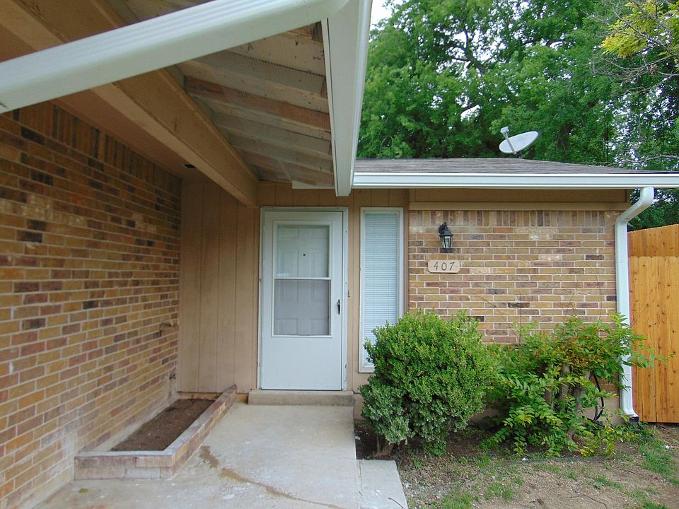 1st image of 407 Live Oak St #407