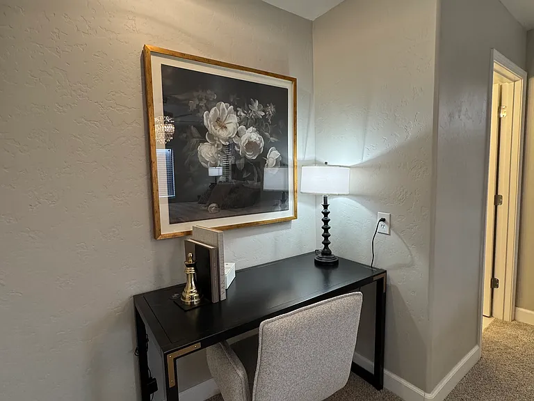 3732 N Taylor Dr — Photo 53