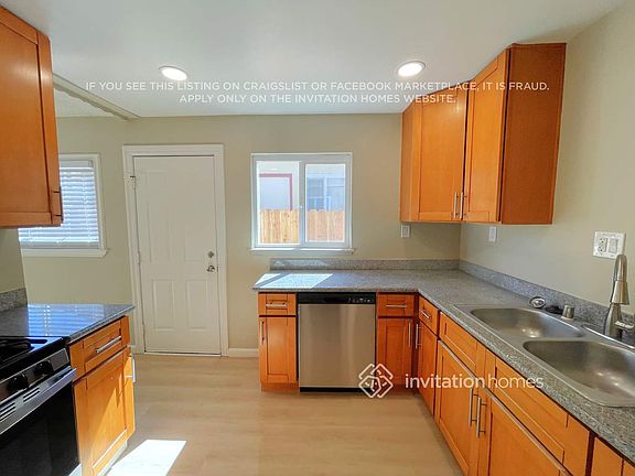 4th image of 873 Ashwood Ave