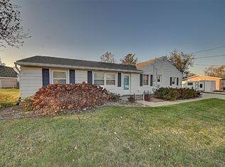 4221 M Ave NW, Cedar Rapids, IA 52405