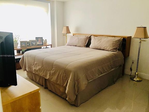3rd image of 1450 Brickell Bay Dr APT 415