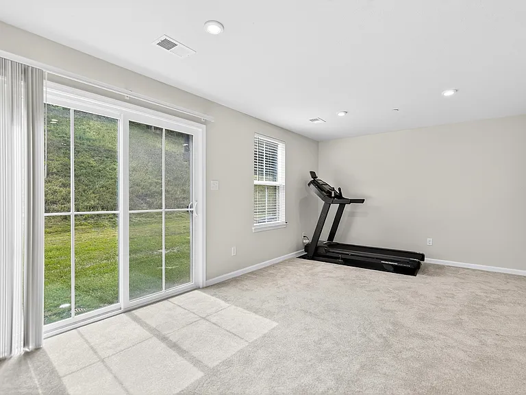 526 Dogwood Ln — Photo 30