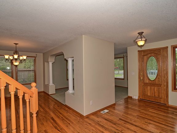4th image of 13004 13th Pl NE