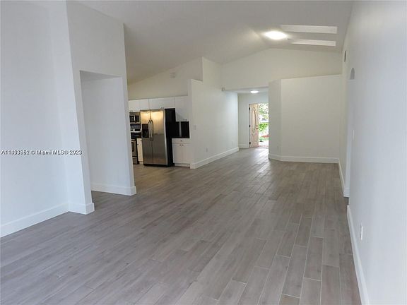 5th image of 16582 NW 6th St