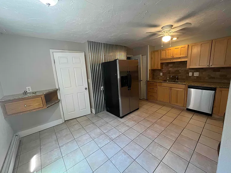 3917 Navajo St — Photo 9