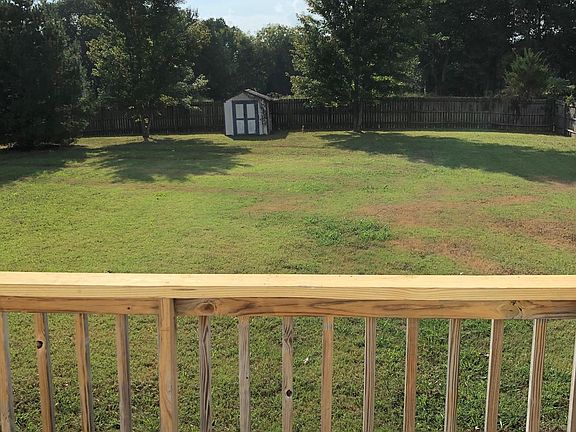 5th image of 1009 Dellrose Dr