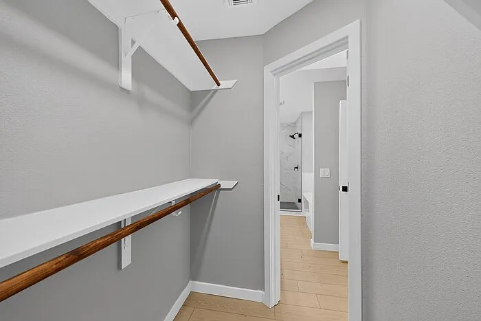 2200 Winona Dr — Photo 37