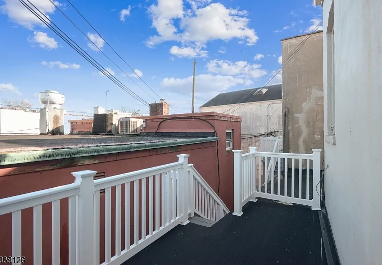 34 Main St #B — Photo 15