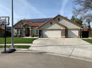 14030 W G St, Kerman, CA 93630