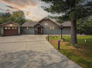 13849 Lake Shore Ln, Mountain, WI 54149