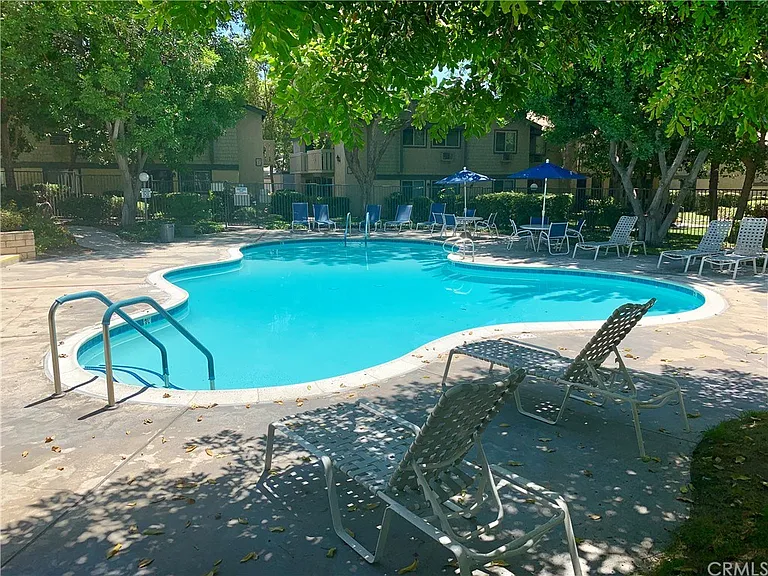 960 E Bonita Ave #116 — Photo 28