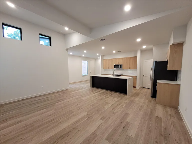 2509 Appian Way #B — Photo 11