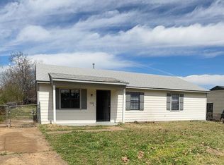 3326 Ridgemont Rd, Memphis, TN 38128