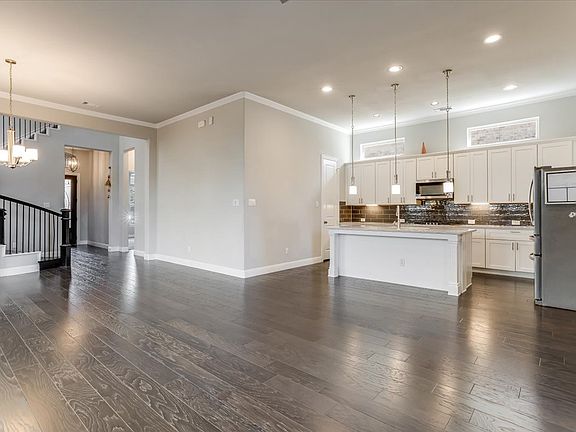 5th image of 17553 Sequoia Dr