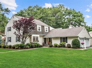 1 Fox Chase Ln, Morristown, NJ 07960