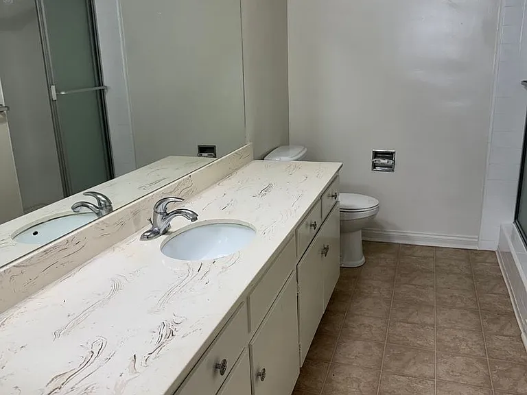 045 - Jackson Apartments — Photo 12