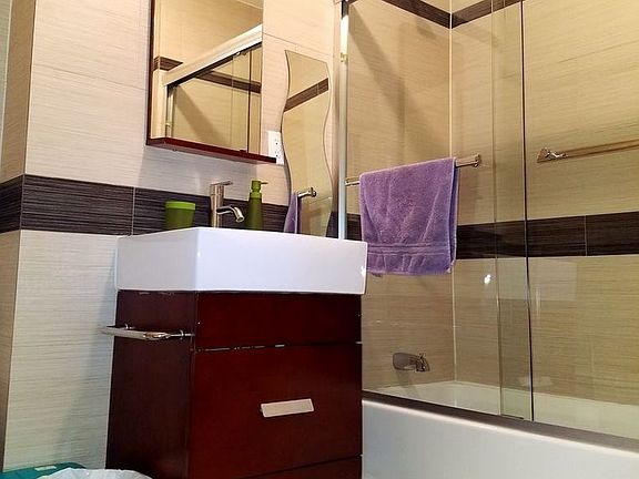 4th image of 2828 W 16th St APT 4B