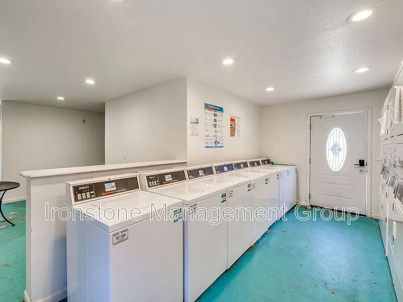 Building Photo - 4657 S Darlington Ave #2-B