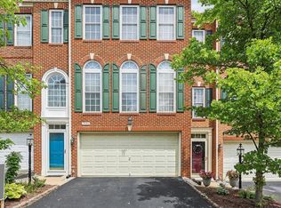 7990 Thomas Nevitt St, Lorton, VA