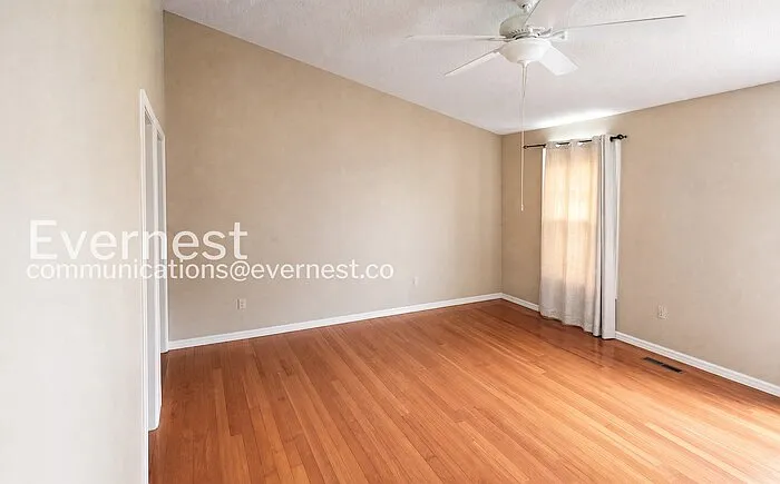 9038 Marie Ct — Photo 3