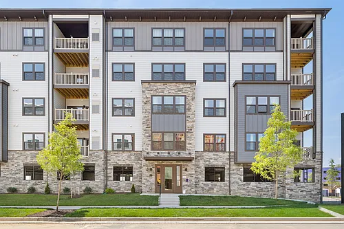1611 Potomac Shores Pkwy #401 Photo 1
