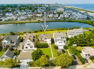 40 E End Ave, Avon By The Sea, NJ 07717