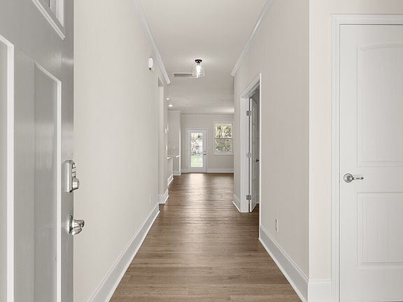 3rd image of 86 Lakeview Point
