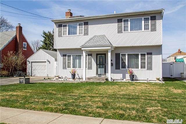 1st image of 31 Twin Lawns Ave