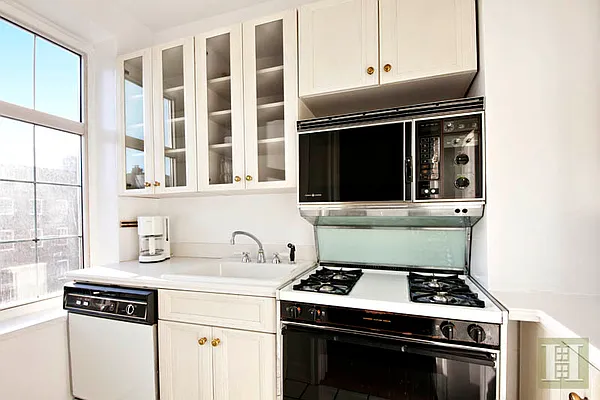 Sold by Halstead Real Estate | media 37