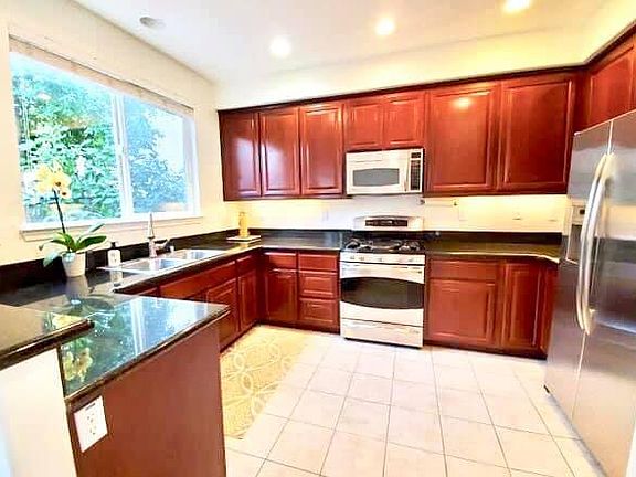 2nd image of 5406 Knotty Pine Way