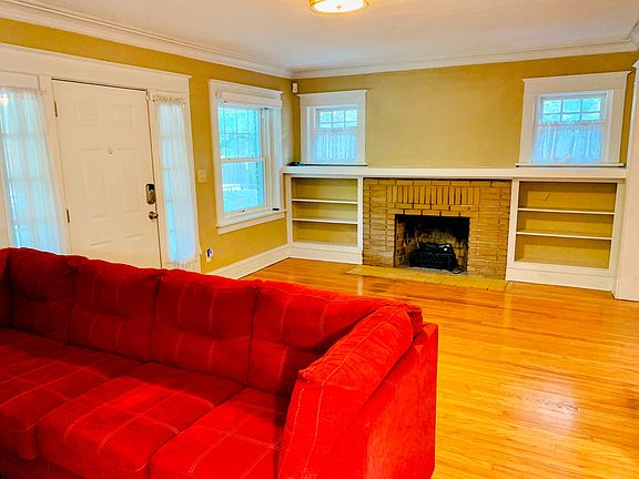 4th image of 5830 Holmes St