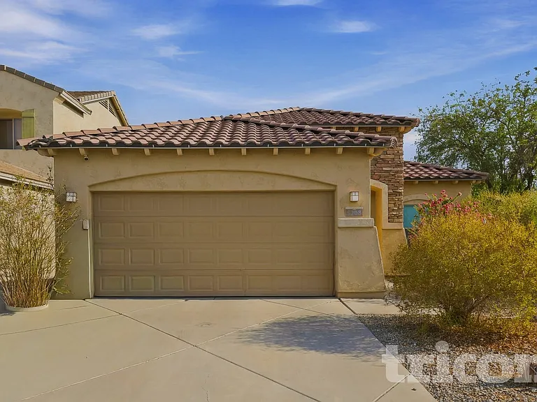 5208 W Shumway Farm Rd — Photo 1