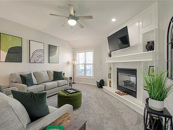 5th image of 1356 Brown St