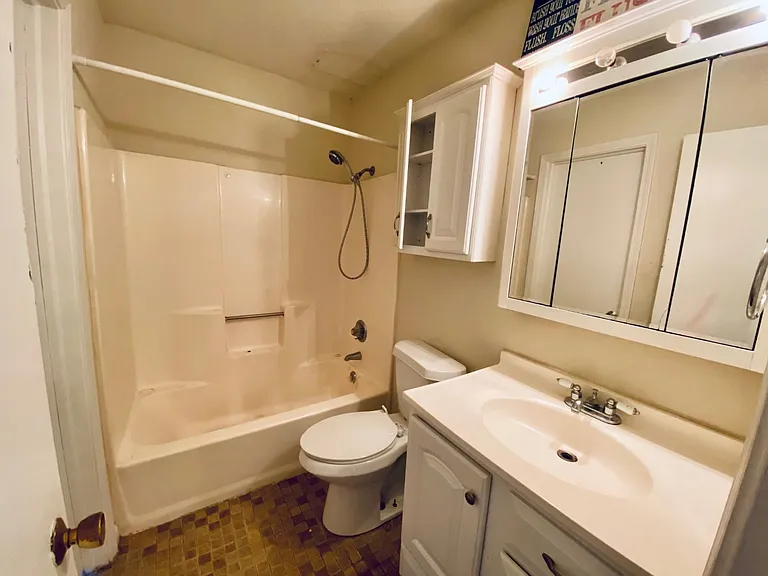 Bathroom_12152021