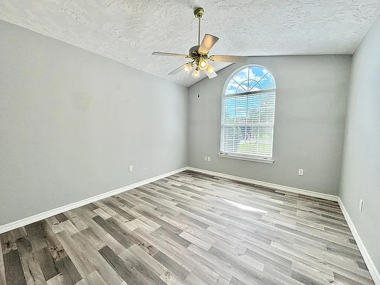 4734 Autumndale Dr — Photo 11
