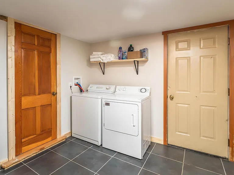 36 Pasadena Dr — Photo 9
