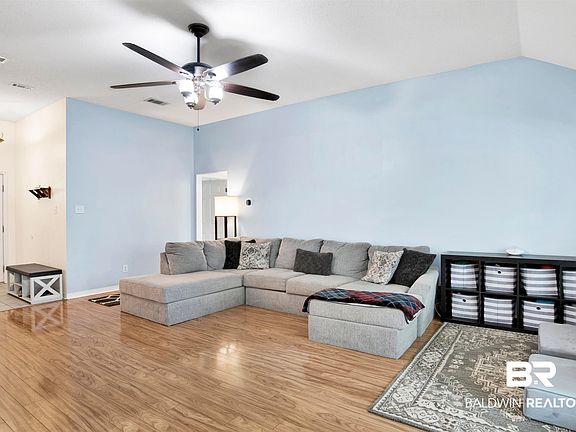 3rd image of 27123 Stratford Glen Dr