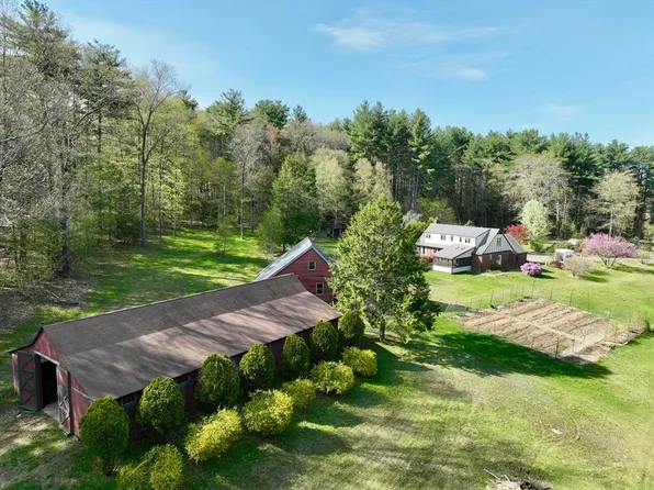 11 Juniper Dr, Deerfield, MA 01342