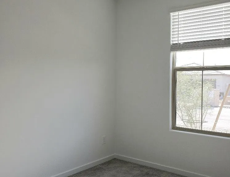 15684 W Jackson St — Photo 16