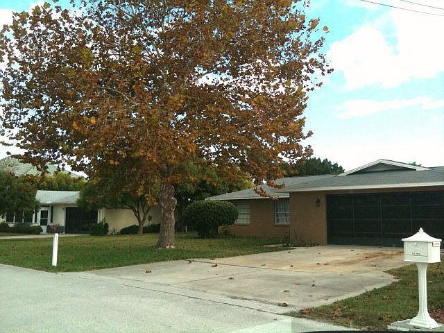 1st image of 321 11th St N