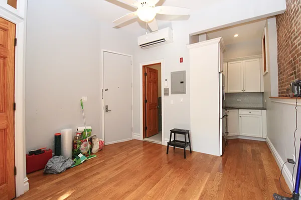 Rented by Nooklyn NYC LLC | media 16