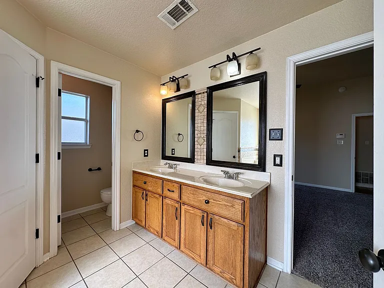 2601 Lavender Ln — Photo 23