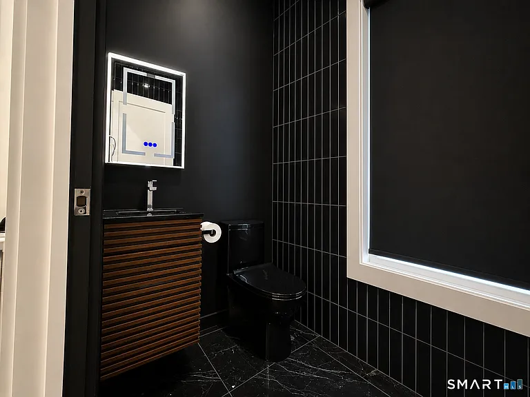 492 Lombard St #1 — Photo 9