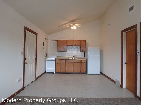 5th image of 1512 Sylvan Ln APT 3