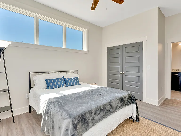 28 W 19th St #100 — Photo 24
