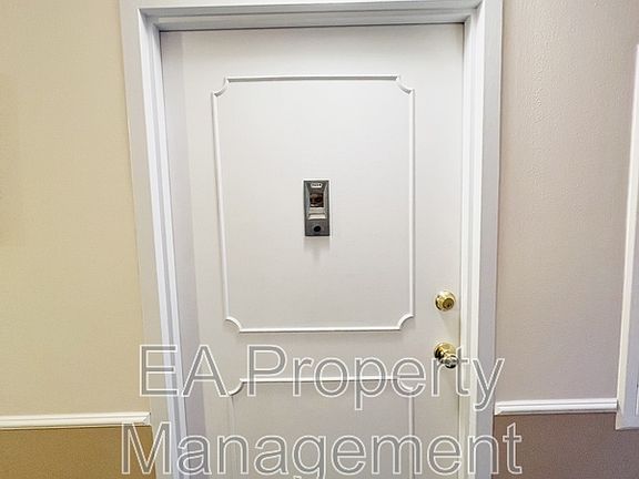 4th image of 1331 Park Ave SW Unit 504